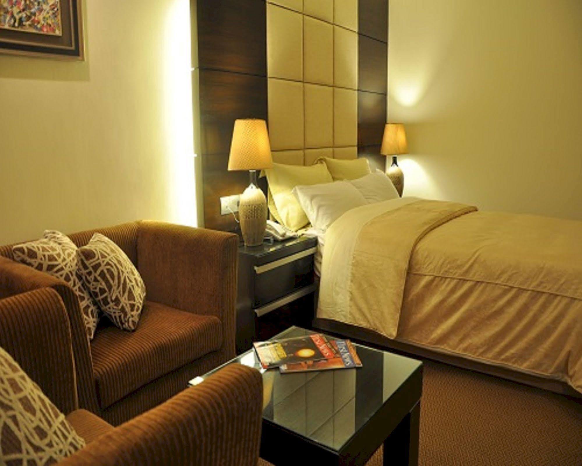 Hotel Agrabad Limited Ćottogram Zewnętrze zdjęcie