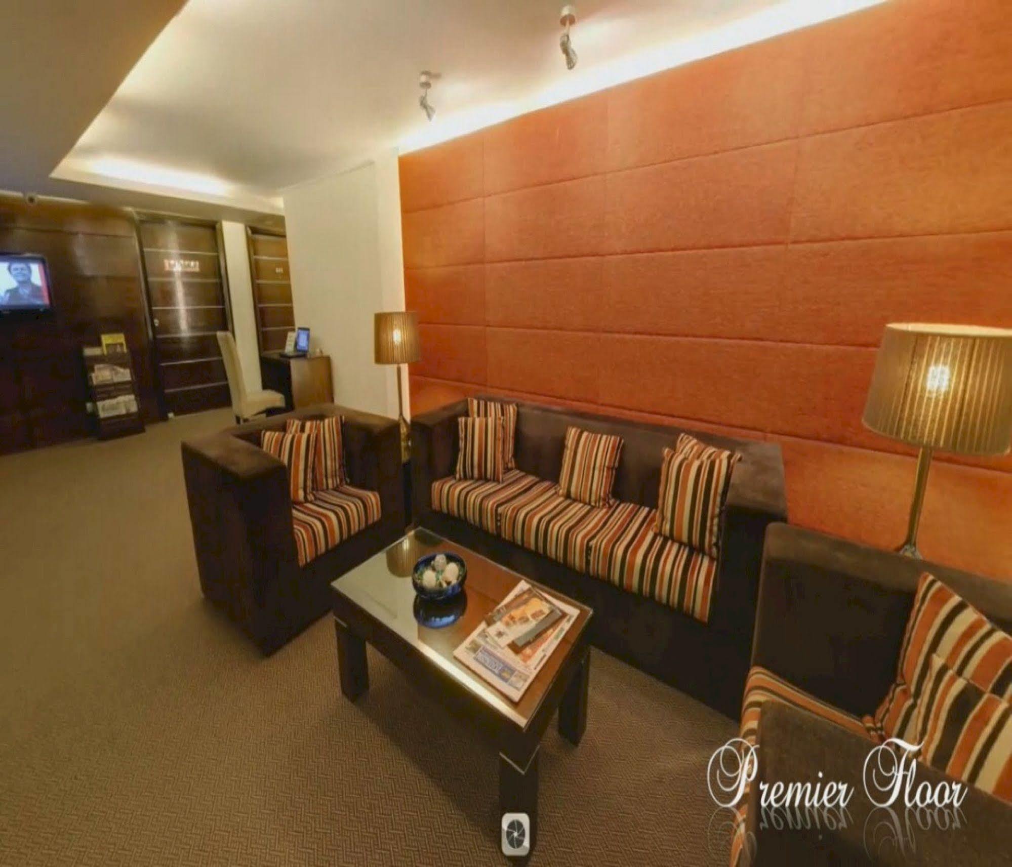 Hotel Agrabad Limited Ćottogram Zewnętrze zdjęcie